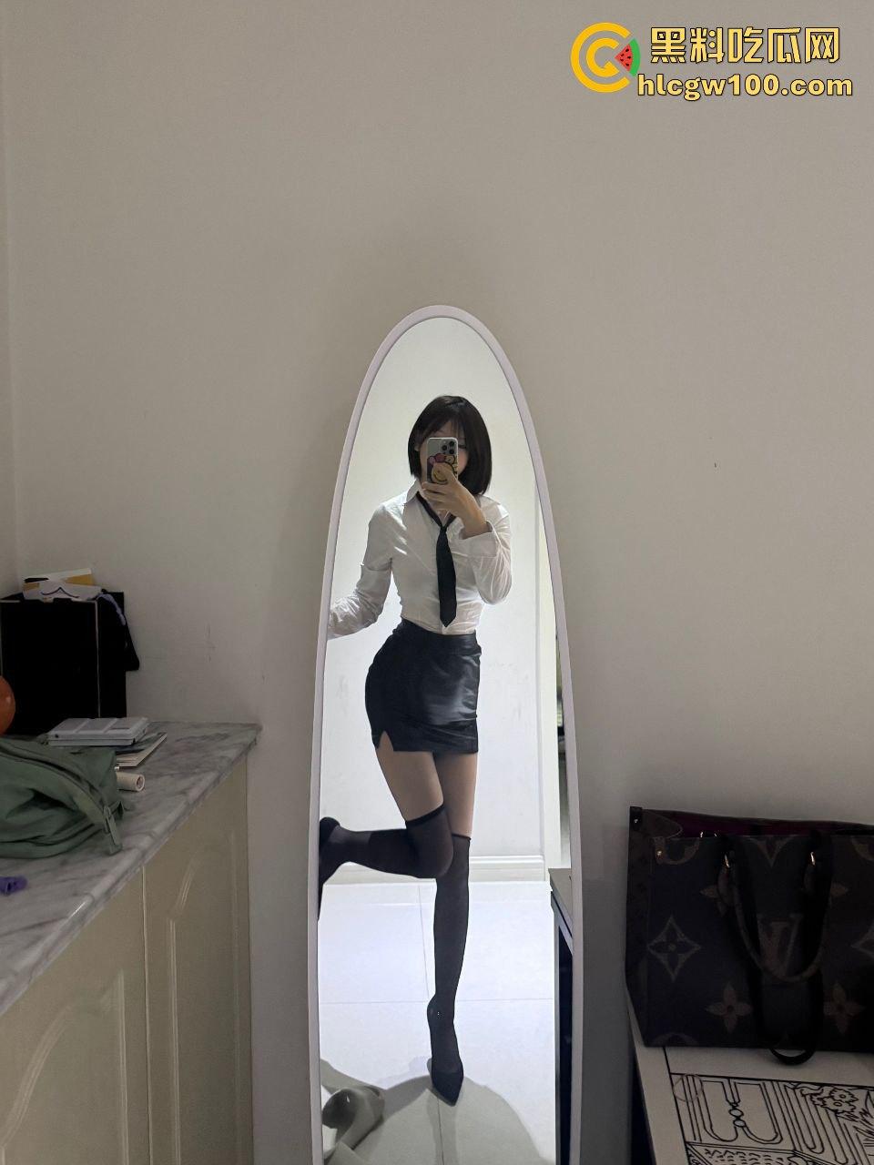 舌钉妹子酒店开房服务口到飞起 哥们投稿刺激经历 舌头缠绕加震动效果让人上头 这才是真正的口技巅峰！  第6张