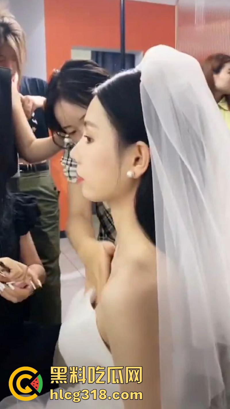 快手直播擦边合集，瞬间的春光乍泄让人大饱眼福，多个主播多次出境，有没有你喜爱的女神？  第6张