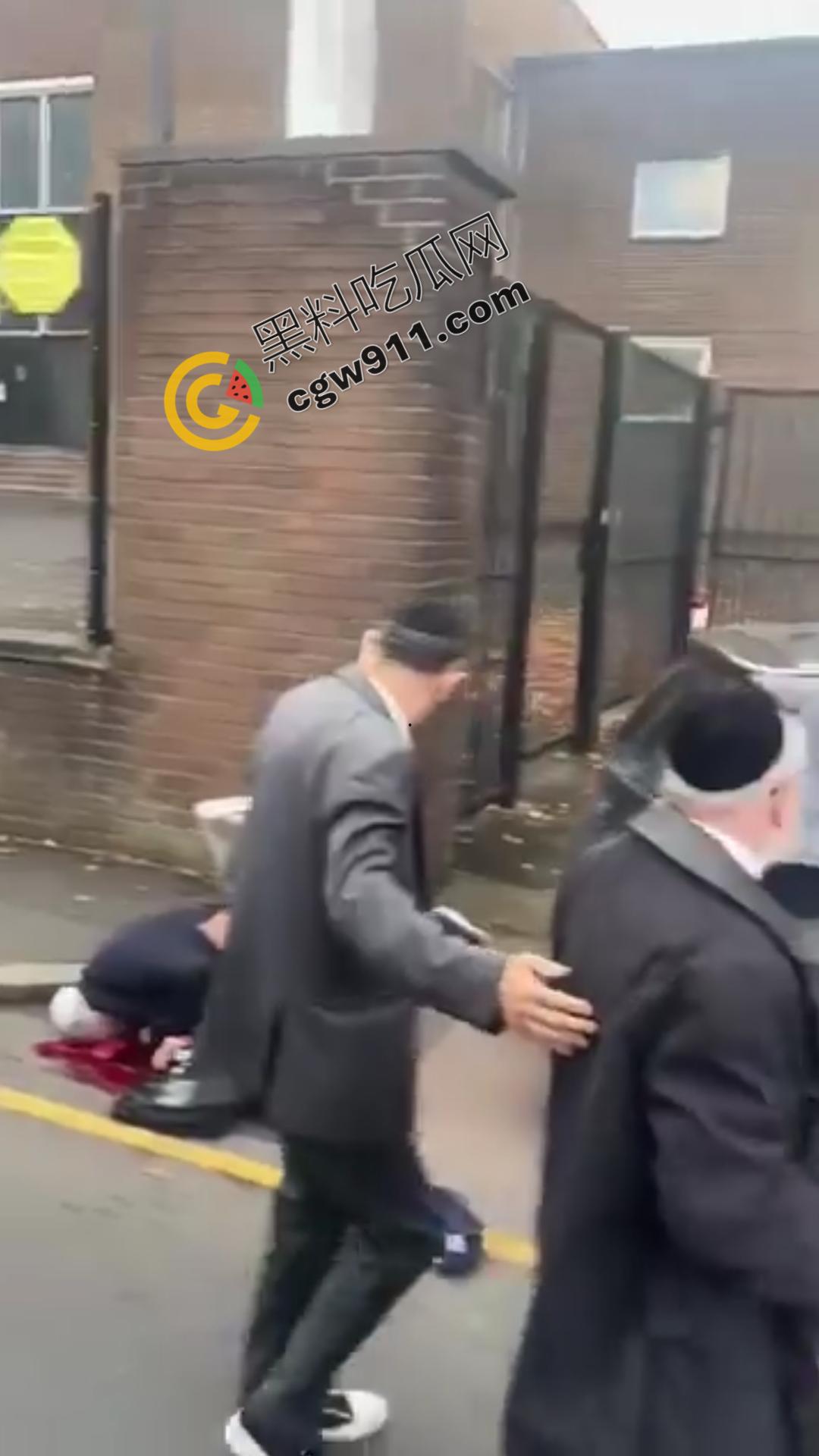 英国曼彻斯特犹太教堂持刀袭击事件：曼彻斯特希顿公园犹太会堂遭暴徒狂躁袭击，血腥惨剧惊天动地！  第7张