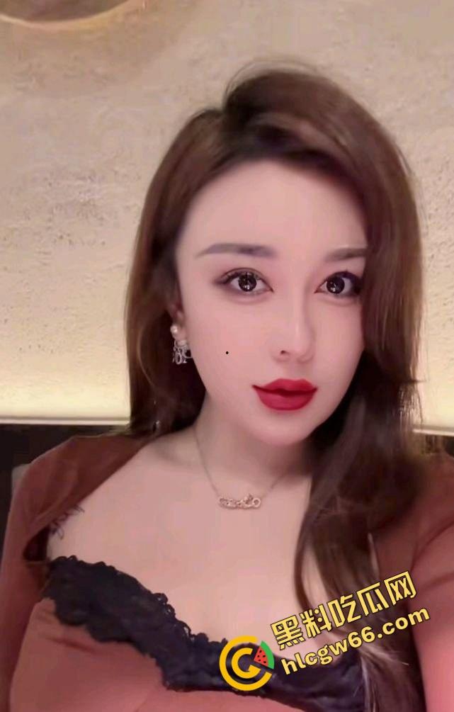 人妻人设崩塌,抖音大奶网红【大诗瑶】被爆操视频流出,露脸喊射我骚穴里,金主干到内射狂喷! 第3张 人妻人设崩塌,抖音大奶网红【大诗瑶】被爆操视频流出,露脸喊射我骚穴里,金主干到内射狂喷! 第3张