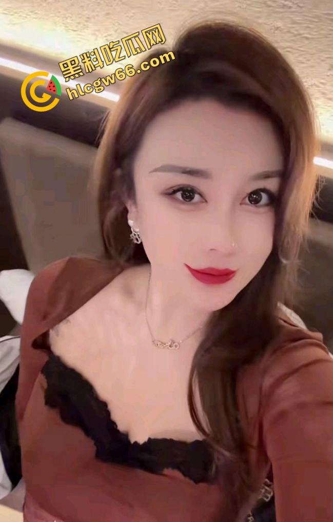 人妻人设崩塌,抖音大奶网红【大诗瑶】被爆操视频流出,露脸喊射我骚穴里,金主干到内射狂喷! 第4张 人妻人设崩塌,抖音大奶网红【大诗瑶】被爆操视频流出,露脸喊射我骚穴里,金主干到内射狂喷! 第4张