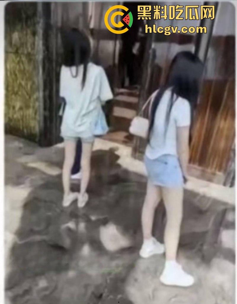 抖音网红【汤姆张】瑞吉酒店约两少女双飞 东窗事发后逃往新加坡 抵死不认脸皮真厚 第10张 抖音网红【汤姆张】瑞吉酒店约两少女双飞 东窗事发后逃往新加坡 抵死不认脸皮真厚 第10张