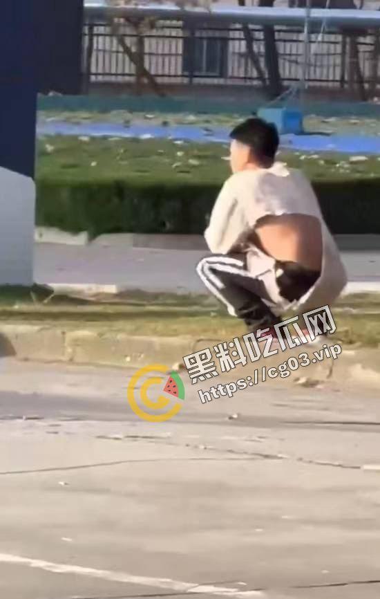 最全！陕西咸阳杨凌职业技术学院北校区 女海王的鱼塘里鱼情杀别的鱼事件 最终海王也被刀 现场画面  第6张