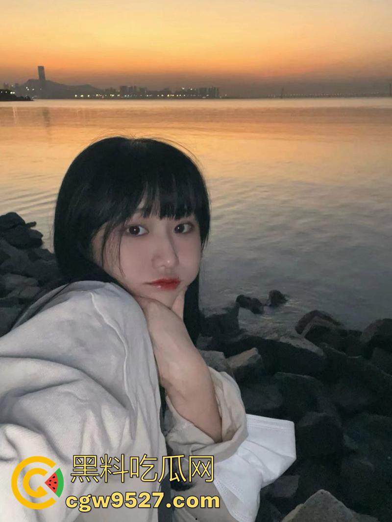 鲁东大学长腿御姐【苏佳玉】，颜值清纯可爱，但身材却高挑性感，穿上诱人黑丝真是没谁了！  第7张