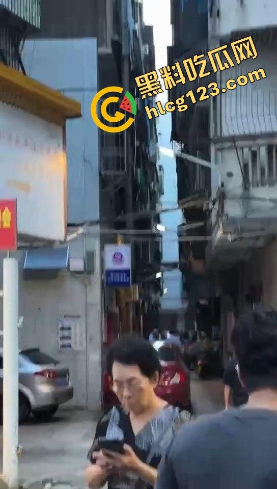 汕头体校外卖小哥爆猛料!老校区附近竟然发生灭门惨案,男子手起刀落,连老婆女儿都不放过! 第9张 汕头体校外卖小哥爆猛料!老校区附近竟然发生灭门惨案,男子手起刀落,连老婆女儿都不放过! 第9张