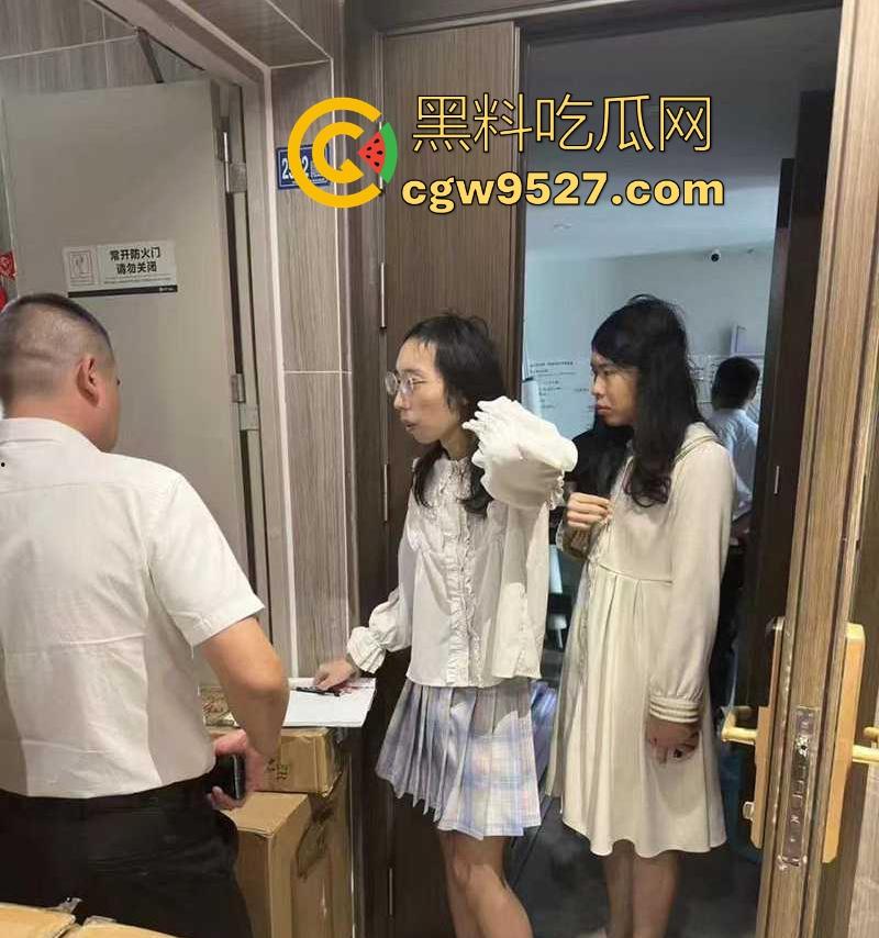 武汉多地小区爆发房东联合排斥人妖事件,他们聚众开淫趴组织自残 流转武汉各小区遭受各区联合排斥! 第7张 武汉多地小区爆发房东联合排斥人妖事件,他们聚众开淫趴组织自残 流转武汉各小区遭受各区联合排斥! 第7张