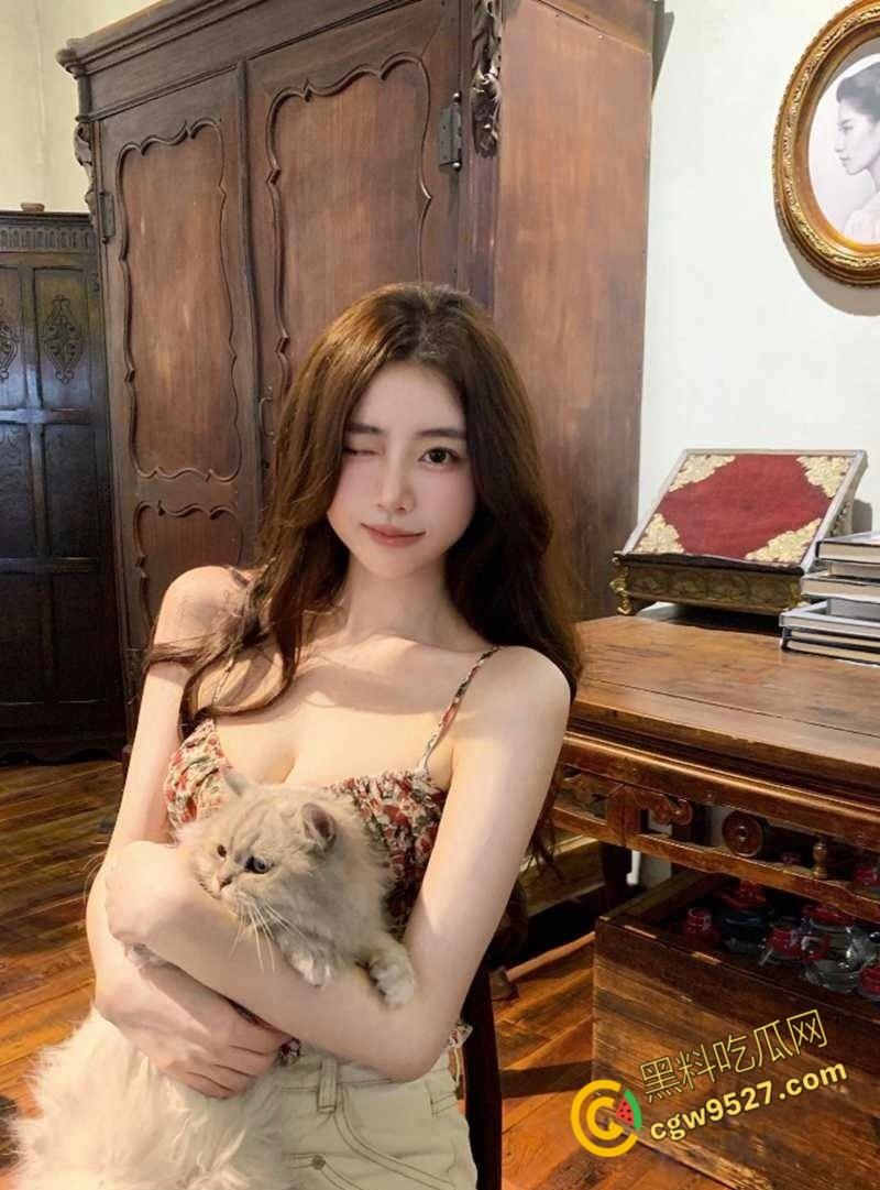 中国石油大学【董佳瑶】,背着男友偷情金主,中间消失跑路遭曝光,穿上制服被金主无套抽插! 第2张 中国石油大学【董佳瑶】,背着男友偷情金主,中间消失跑路遭曝光,穿上制服被金主无套抽插! 第2张