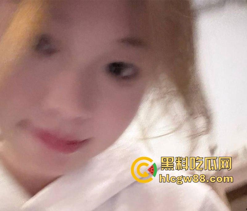 湖南衡阳极品学生妹【胡晓怡】自拍露点顶级诱惑 开房榨干男友还意犹未尽! 第4张 湖南衡阳极品学生妹【胡晓怡】自拍露点顶级诱惑 开房榨干男友还意犹未尽! 第4张