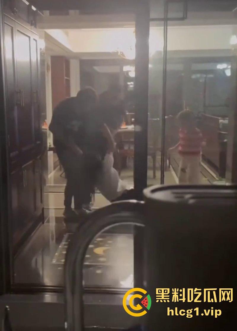 离完婚就不能见小孩?江苏泰州女子回家看小孩遭公公拳打脚踢! 第15张 离完婚就不能见小孩?江苏泰州女子回家看小孩遭公公拳打脚踢! 第15张