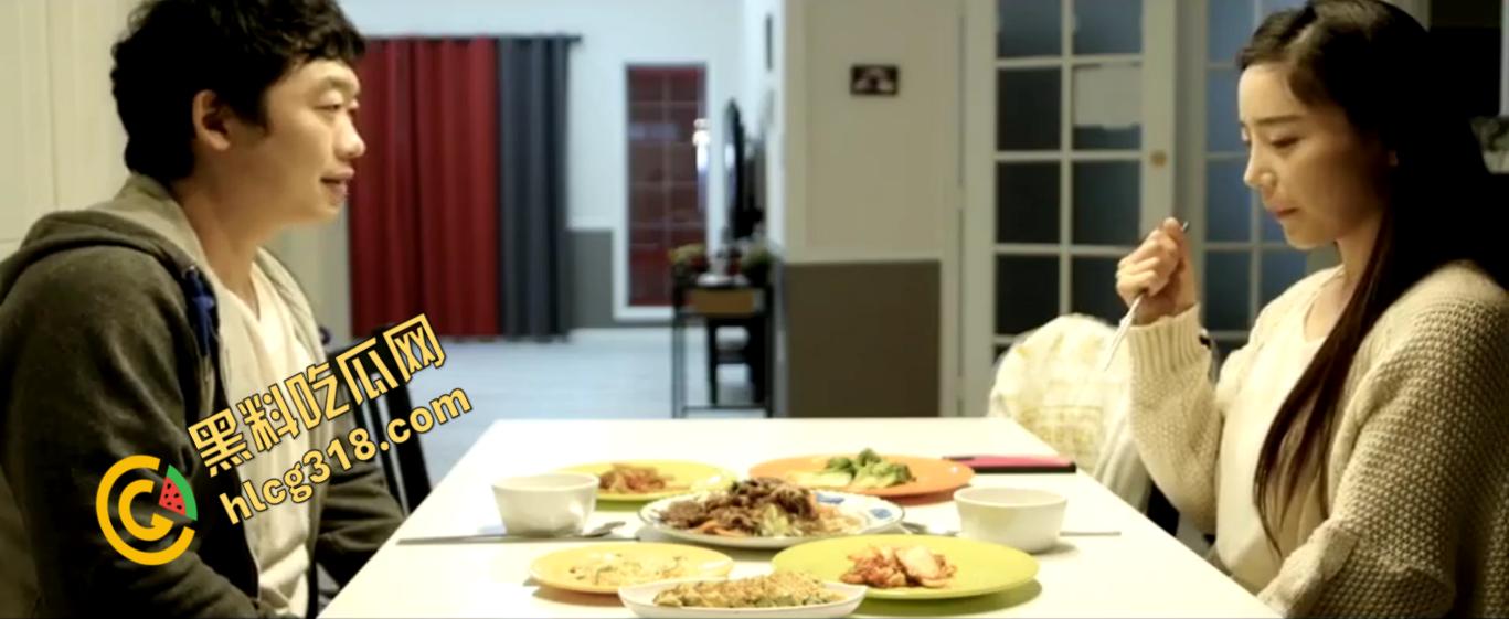 韩国三级《热情的邻居》，性感邻居短裙撩骚，沙发厨房女上狂战，爆操腿软爽翻天！  第1张