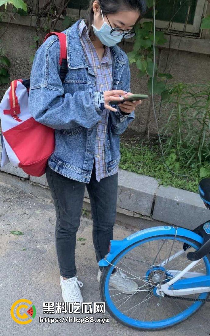 南京已婚人妻【孙雅静】不雅视频流出，全裸展示修长身材，胯下口技十分精湛，极具反差！  第1张