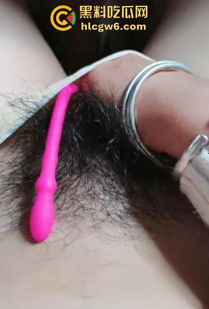 云南昆明办公室老师【色色的老湿】下海卖身还贷 办公室内直播自慰 极致反差与骚气十足！  第7张