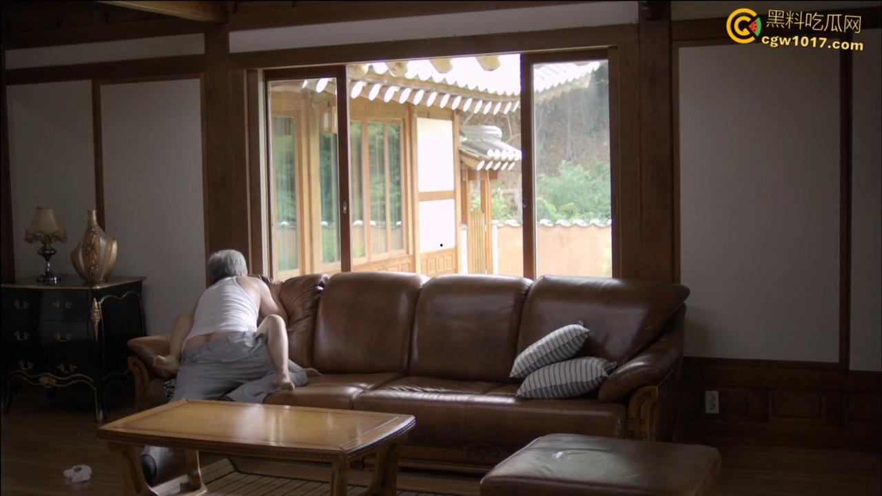 韩国高清伦理片《卑劣的交易 》,妻子为丈夫寻求眼角膜,被老头一次又一次无情内射后,憋屈的妻子做爱时杀害老头! 第2张 韩国高清伦理片《卑劣的交易 》,妻子为丈夫寻求眼角膜,被老头一次又一次无情内射后,憋屈的妻子做爱时杀害老头! 第2张