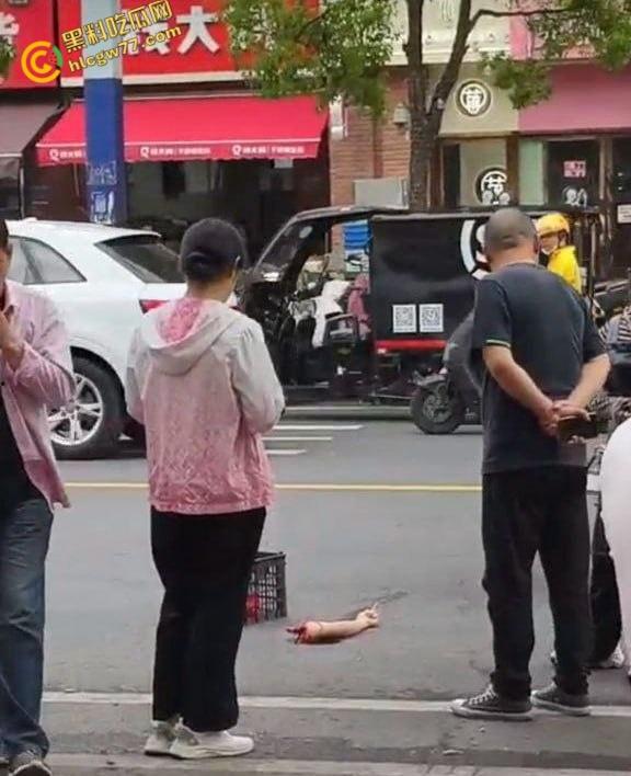 合肥橡树湾血案震魂！夫妻争吵变屠场：断臂惨剧后男子跳楼，爱恨情仇炸裂全网!  第7张