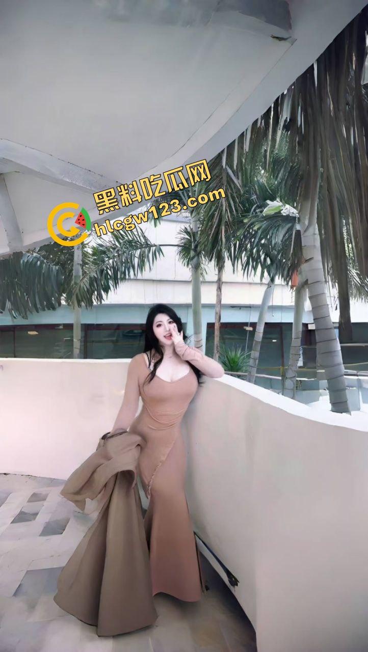 骚逼设门槛带套才让艹?瓜友小处男太惨了,女人翘着逼挑逗半天,不戴别想进,逼是有门禁的! 第2张 骚逼设门槛带套才让艹?瓜友小处男太惨了,女人翘着逼挑逗半天,不戴别想进,逼是有门禁的! 第2张