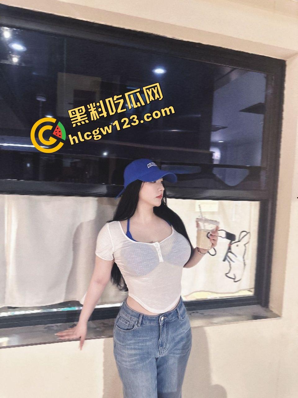 骚逼设门槛带套才让艹?瓜友小处男太惨了,女人翘着逼挑逗半天,不戴别想进,逼是有门禁的! 第3张 骚逼设门槛带套才让艹?瓜友小处男太惨了,女人翘着逼挑逗半天,不戴别想进,逼是有门禁的! 第3张