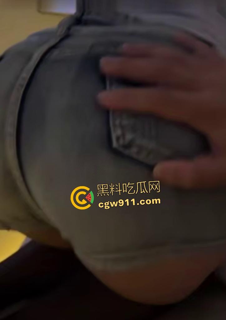 云南大学研究生刘明明化身狗链骚母狗，沉迷打屁股接烟灰被男友狂捅嫩穴，羞辱到哇哇叫！  第8张