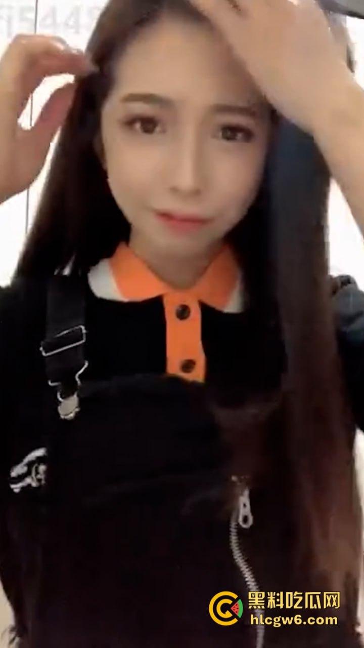 极品兔牙女大学生【杨萌】直播发骚 岔腿直播露奶露逼 被录屏指证后说自己有第二人格! 第8张 极品兔牙女大学生【杨萌】直播发骚 岔腿直播露奶露逼 被录屏指证后说自己有第二人格! 第8张