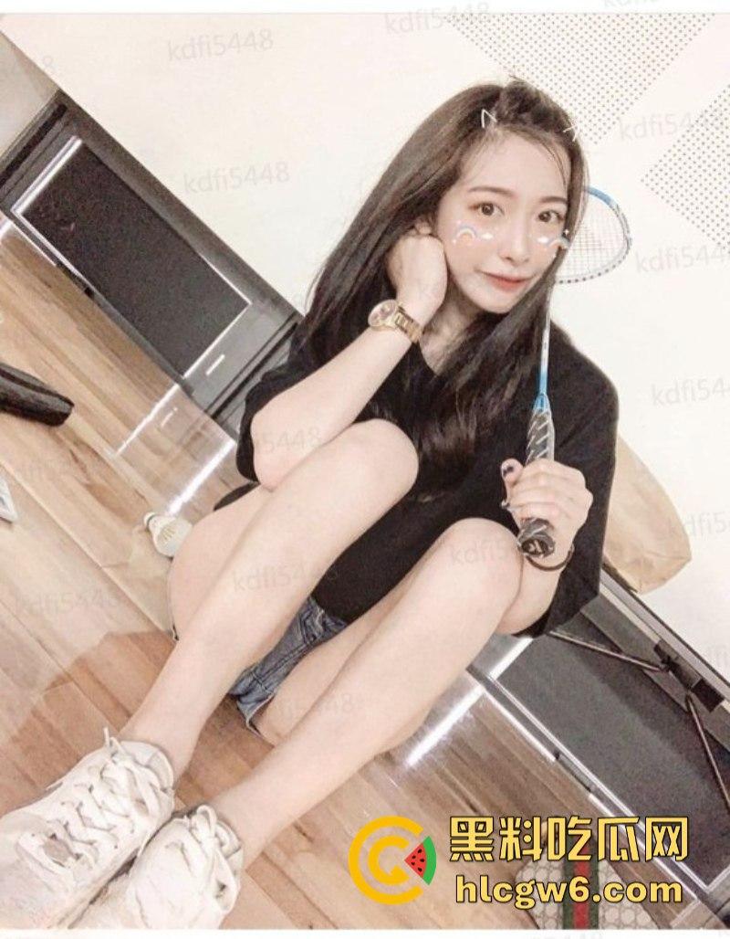 极品兔牙女大学生【杨萌】直播发骚 岔腿直播露奶露逼 被录屏指证后说自己有第二人格! 第9张 极品兔牙女大学生【杨萌】直播发骚 岔腿直播露奶露逼 被录屏指证后说自己有第二人格! 第9张