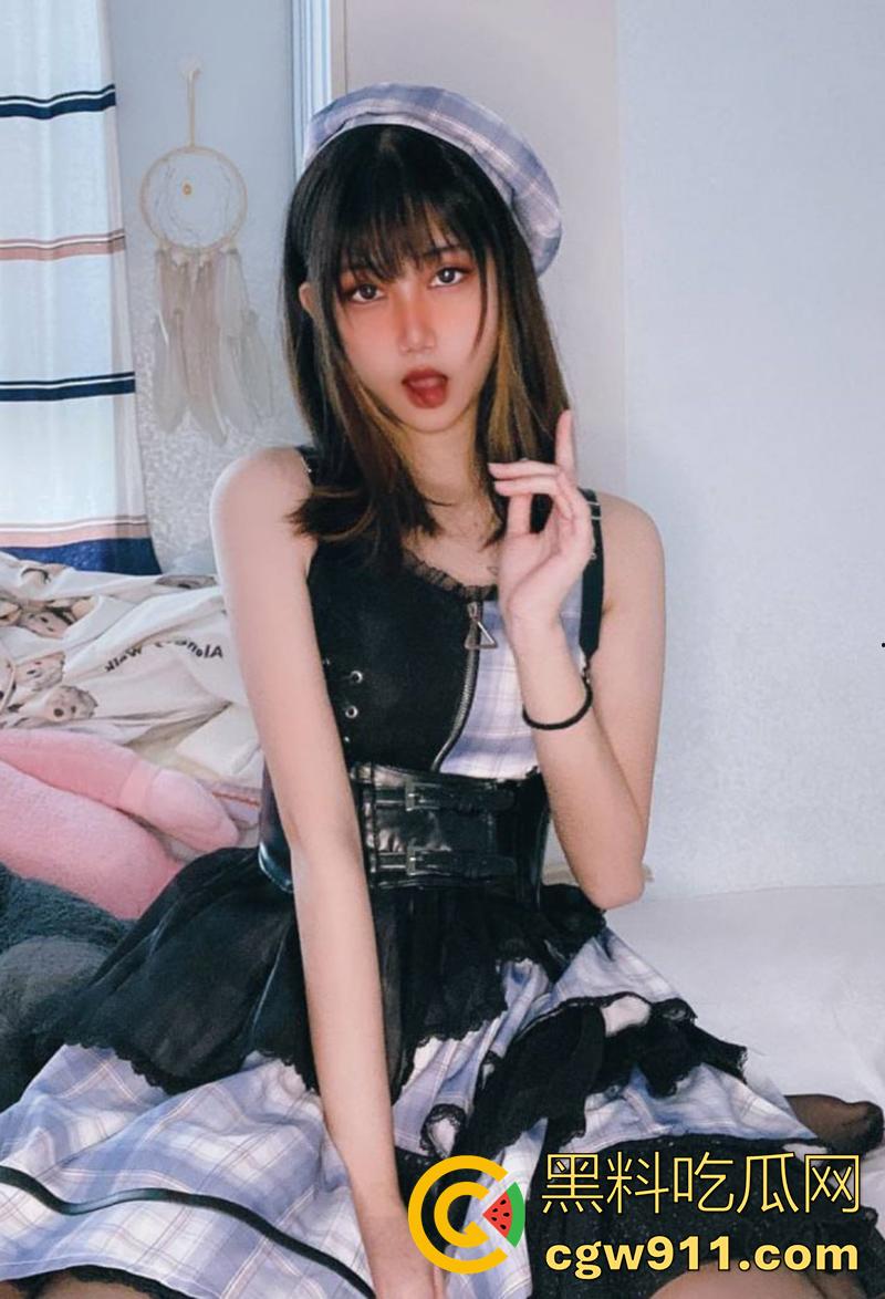 大神曝光小母狗【何梦诗】，湖北人打过胎，超喜欢玩3p和群p，鸡巴大能力强的，需要的来联系！  第8张