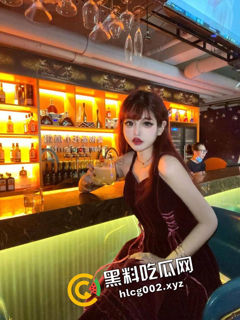 福建高中生嫩妹自慰 二次元性感地雷妹 穿着校服扣小穴 这也太有感觉了  第1张