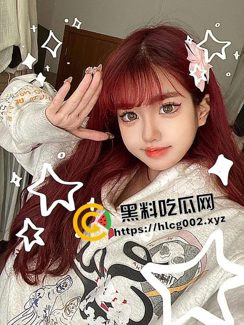 福建高中生嫩妹自慰 二次元性感地雷妹 穿着校服扣小穴 这也太有感觉了  第3张