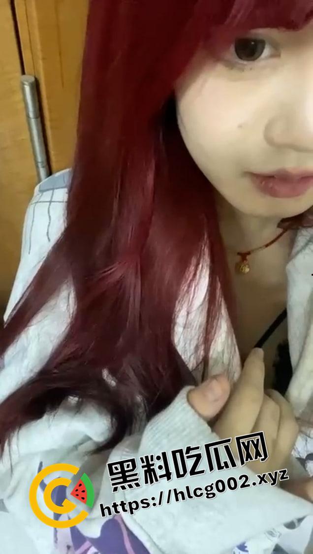 福建高中生嫩妹自慰 二次元性感地雷妹 穿着校服扣小穴 这也太有感觉了  第4张