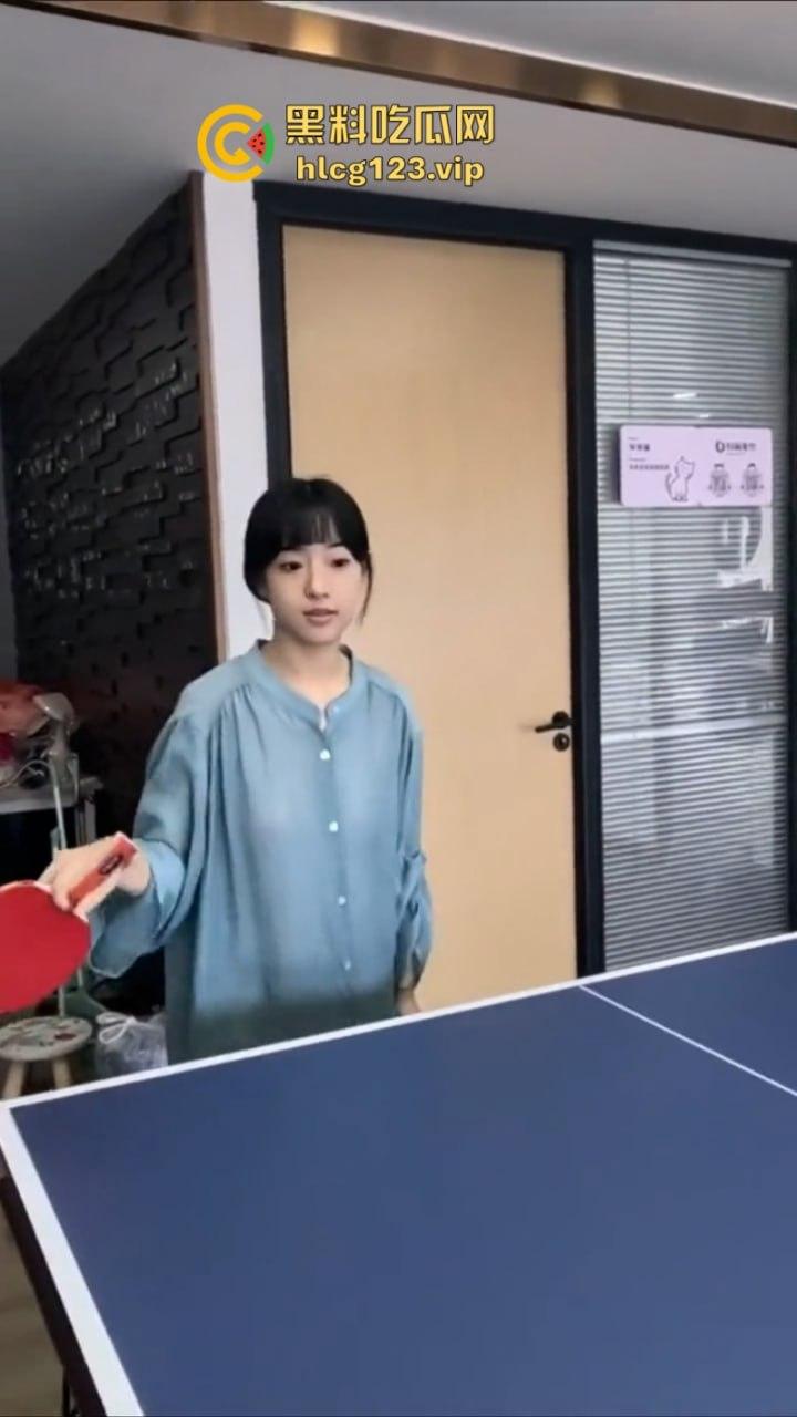 万物皆是媛!又来个台球媛 美女真空打台球打乒乓球挥洒香汗奶头凸凸 第14张 万物皆是媛!又来个台球媛 美女真空打台球打乒乓球挥洒香汗奶头凸凸 第14张