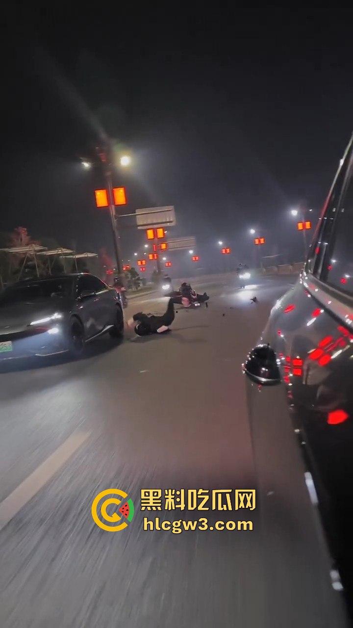 小伙用命演绎春风摩托视频,360度托马斯直接飞上天,升格镜头记录最后一刻,玩命操作震撼全网! 第1张 小伙用命演绎春风摩托视频,360度托马斯直接飞上天,升格镜头记录最后一刻,玩命操作震撼全网! 第1张