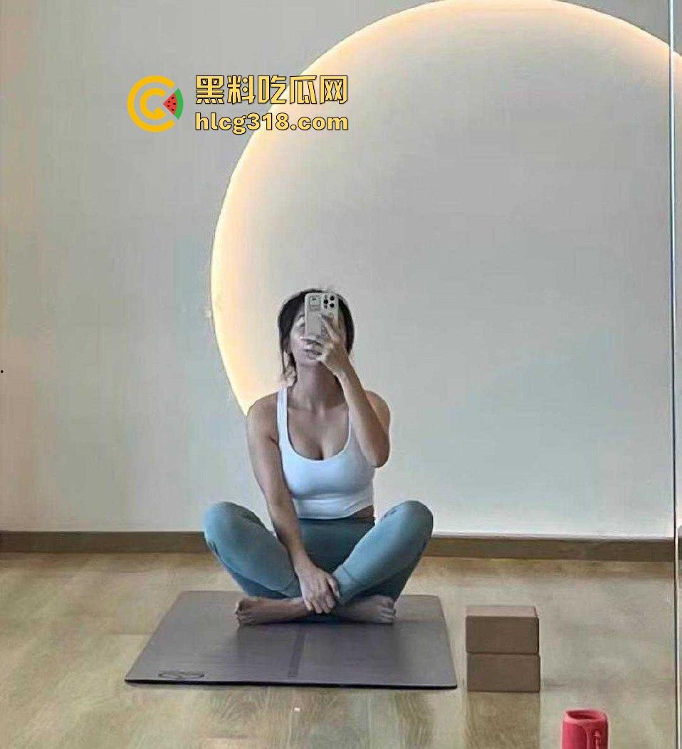 杭州广告公司【李佳怡】微信聊骚勾引网恋对象，一本正经的反差婊，不雅视频和照片曝光流出！  第9张