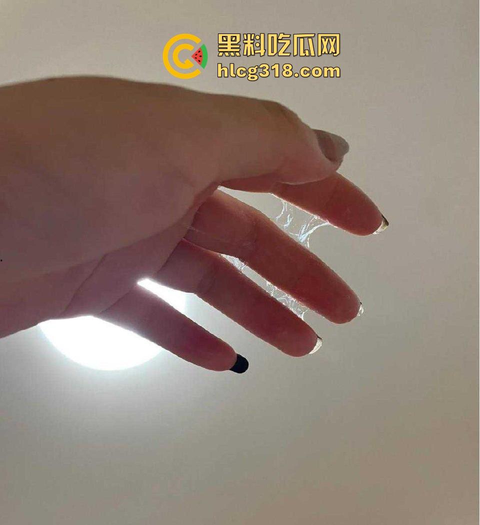 杭州广告公司【李佳怡】微信聊骚勾引网恋对象，一本正经的反差婊，不雅视频和照片曝光流出！  第14张