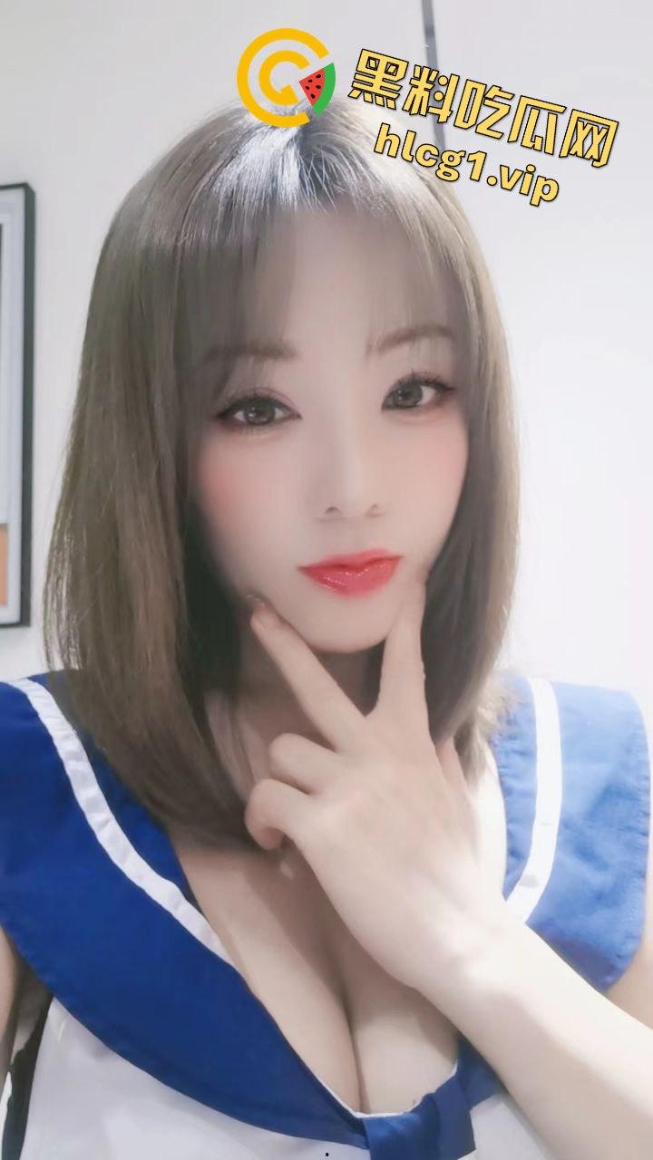 瓜友投稿爆料！成都东郊记忆的极品御姐楼凤轩儿，奶牛装上演口技大秀！  第2张