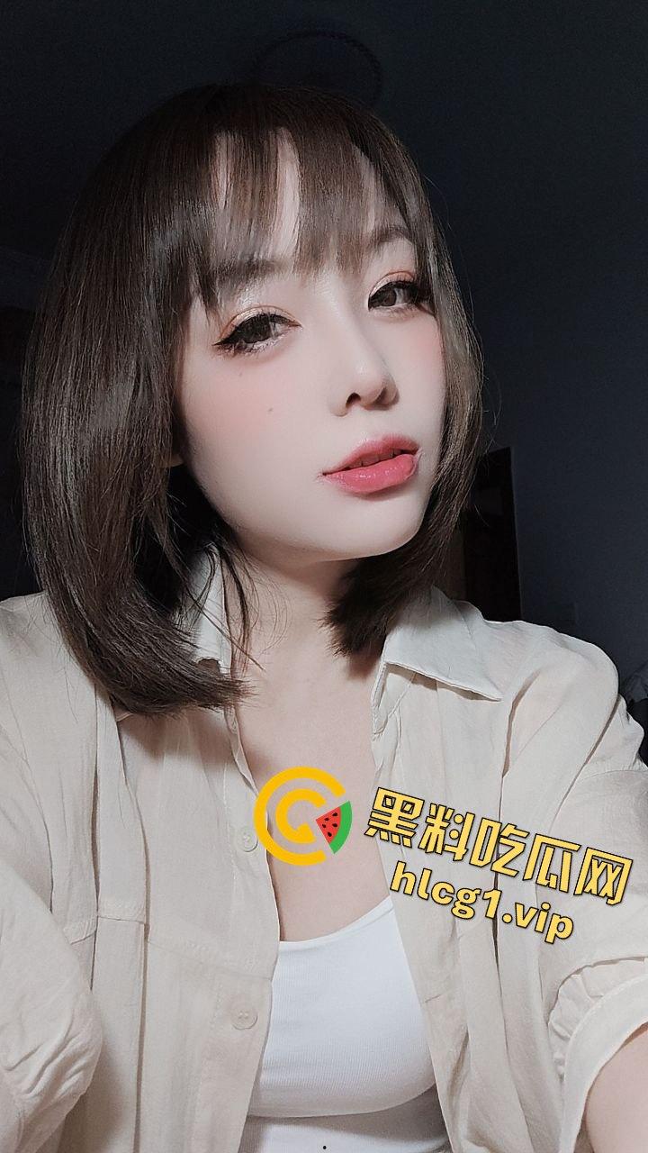 瓜友投稿爆料！成都东郊记忆的极品御姐楼凤轩儿，奶牛装上演口技大秀！  第6张