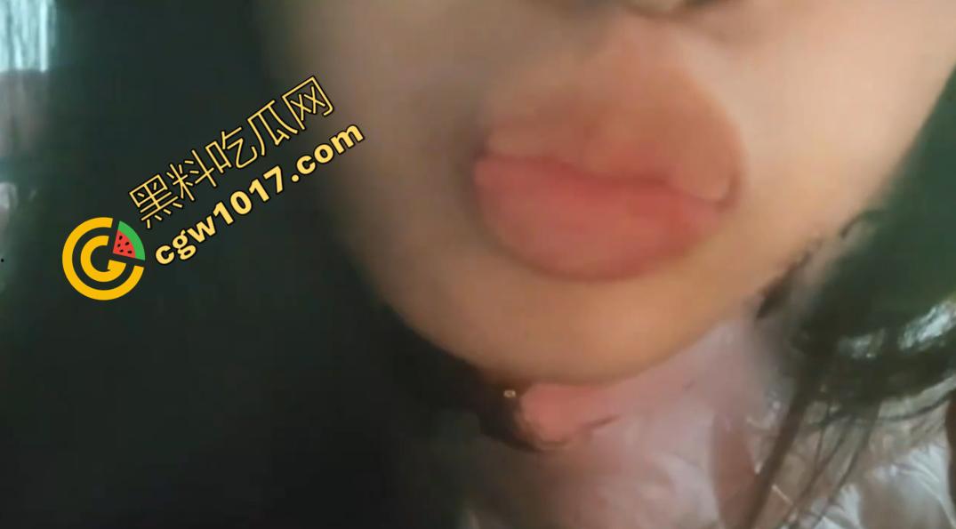 极品大一妹子用玻璃片苦练舌技和深喉技巧!舌头灵活到爆,终于让男友缴械在嘴里,射了满满一嘴! 第3张 极品大一妹子用玻璃片苦练舌技和深喉技巧!舌头灵活到爆,终于让男友缴械在嘴里,射了满满一嘴! 第3张