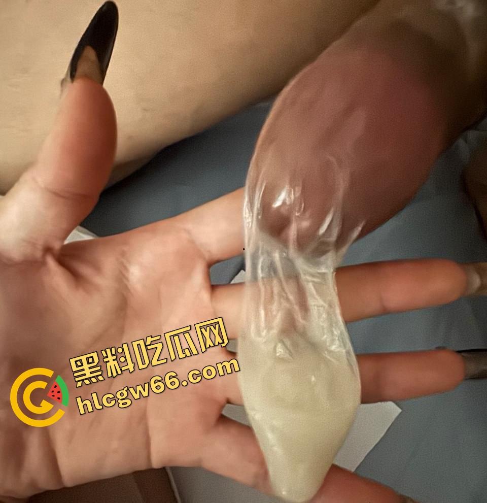 义乌女骑士『喵喵』白天飙车女神，夜晚SM圈K8双人伺候主人的母狗play可S可M还能带男宠一起舔！  第16张