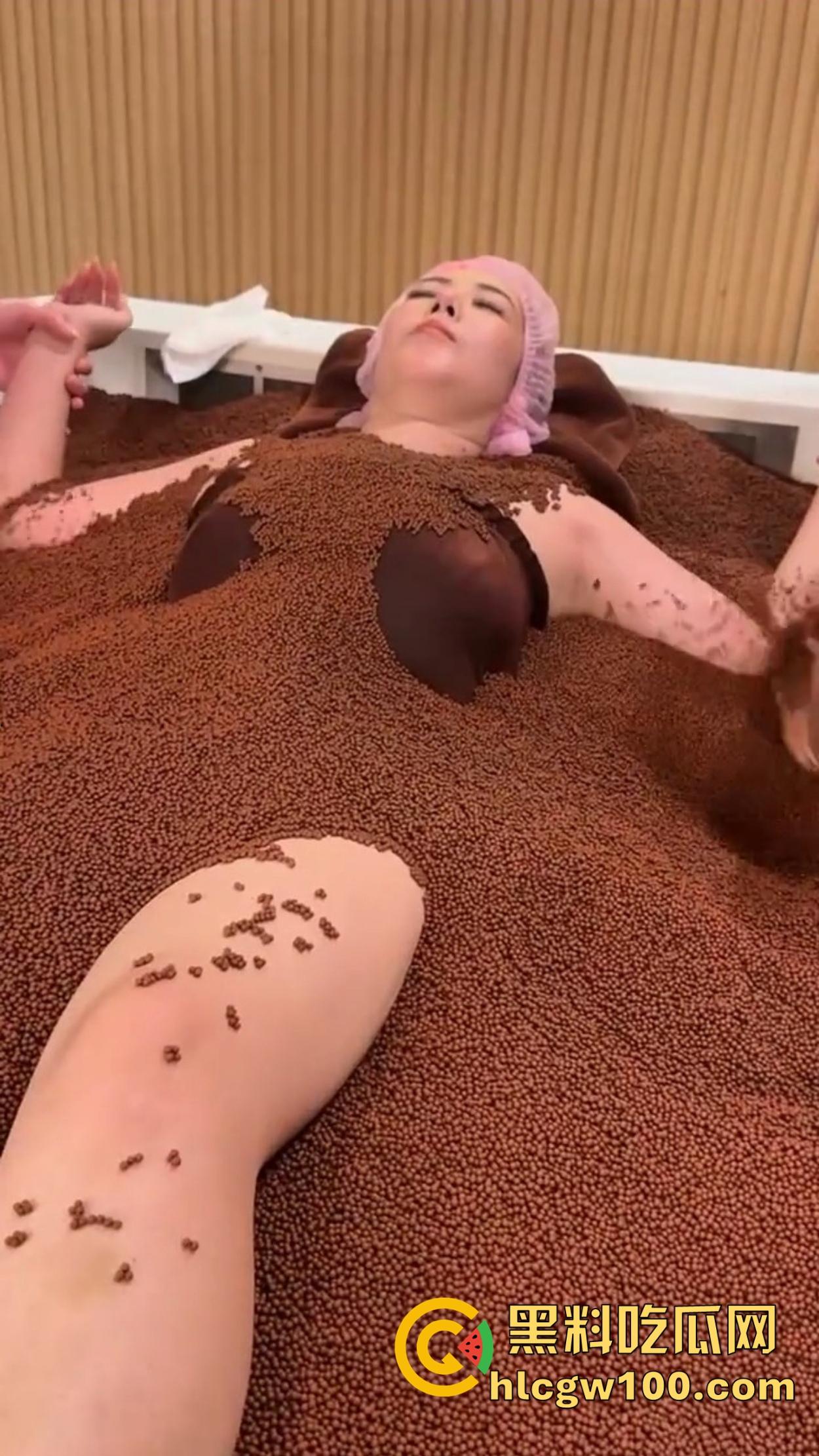 泰国水疗石按摩服务上线，石头泡澡新体验，花钱用石头按背做spa，这和火山石有啥大区别？  第7张