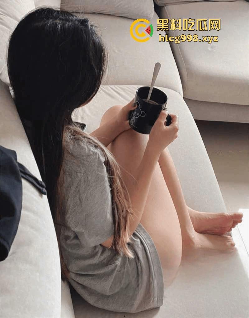 上海极品幼师『李师师』蒙眼被操爽到失禁！前男友爆不雅视频，情趣内衣加持被干得腿软逼湿！  第1张