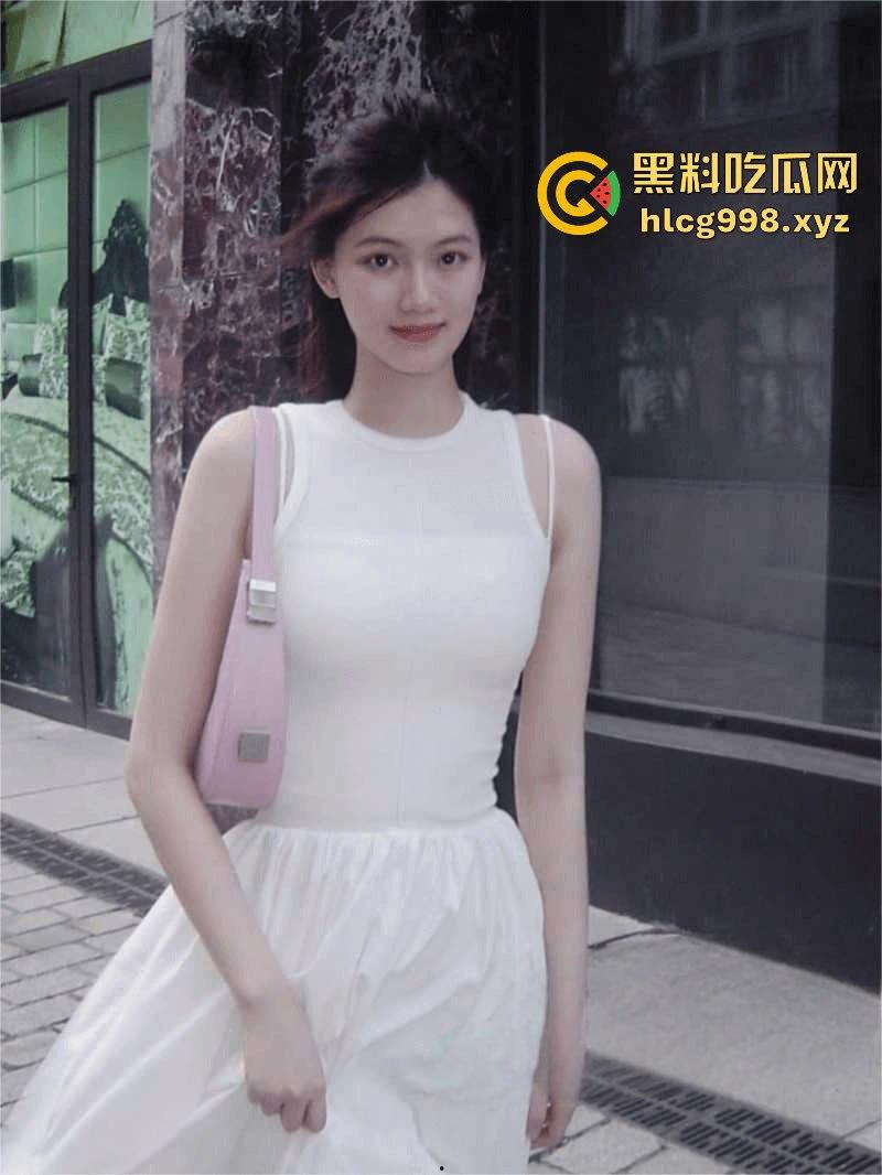 上海极品幼师『李师师』蒙眼被操爽到失禁！前男友爆不雅视频，情趣内衣加持被干得腿软逼湿！  第3张