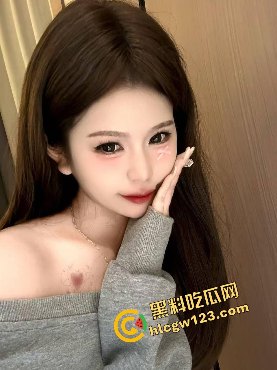 史上最抽象比赛诞生，击奶大赛惊现大奶互扇局人肉弹道学，大奶互抽啪啪响到底谁赢？先被打奶抽哭吗？  第1张