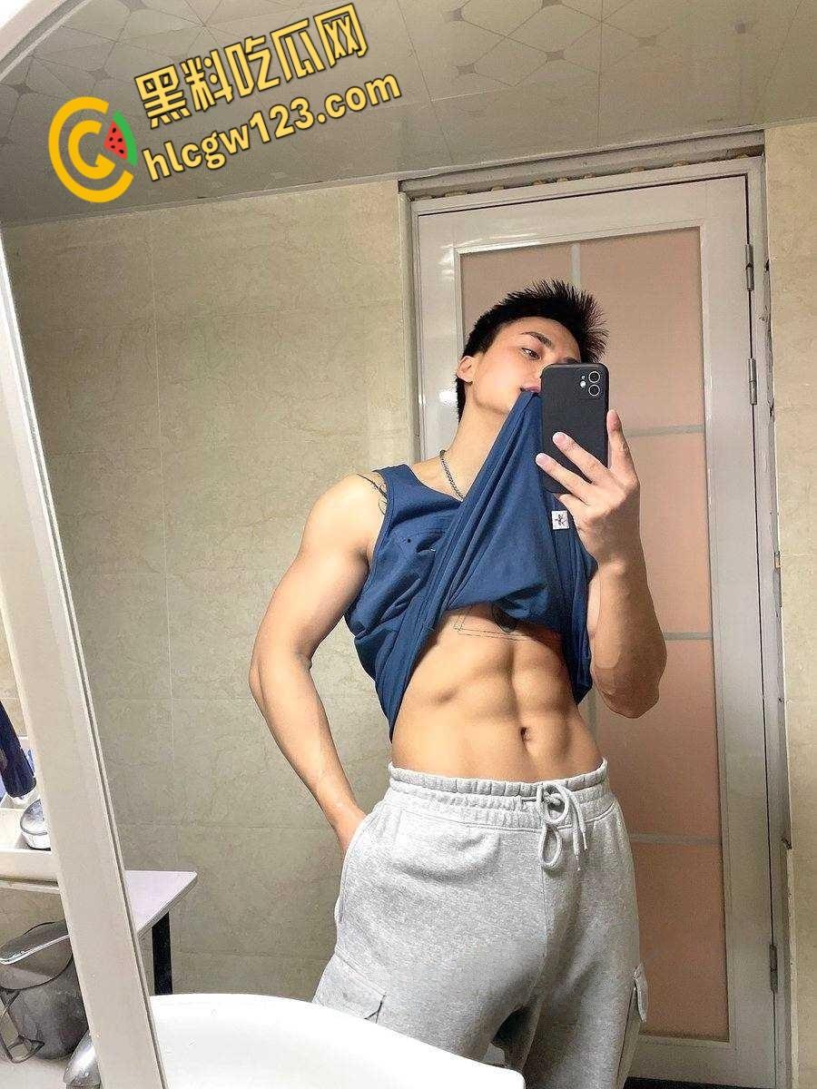 优质肌肉猛男爆操极品校花，男主人帅屌大又猛又持久，校花天生反差又骚又浪！  第3张