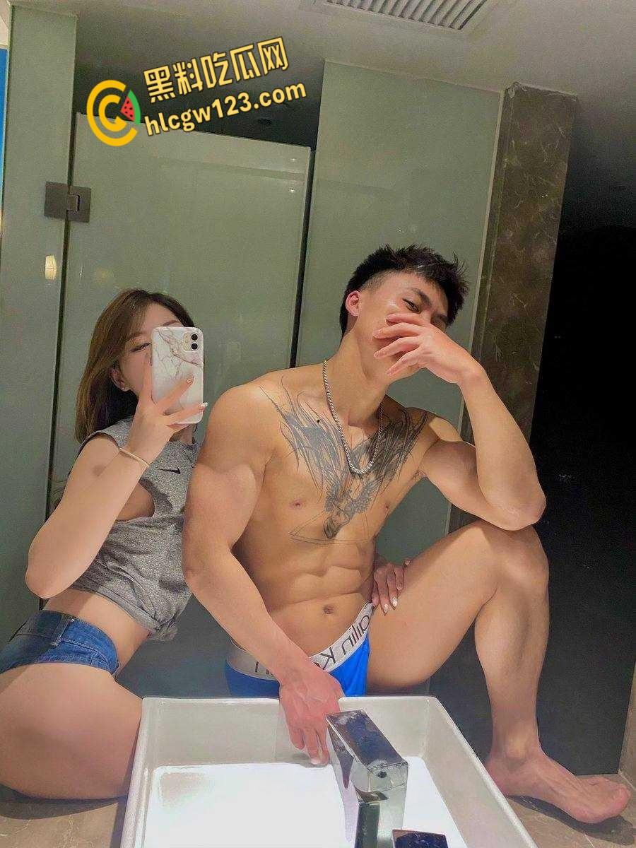 优质肌肉猛男爆操极品校花，男主人帅屌大又猛又持久，校花天生反差又骚又浪！  第4张