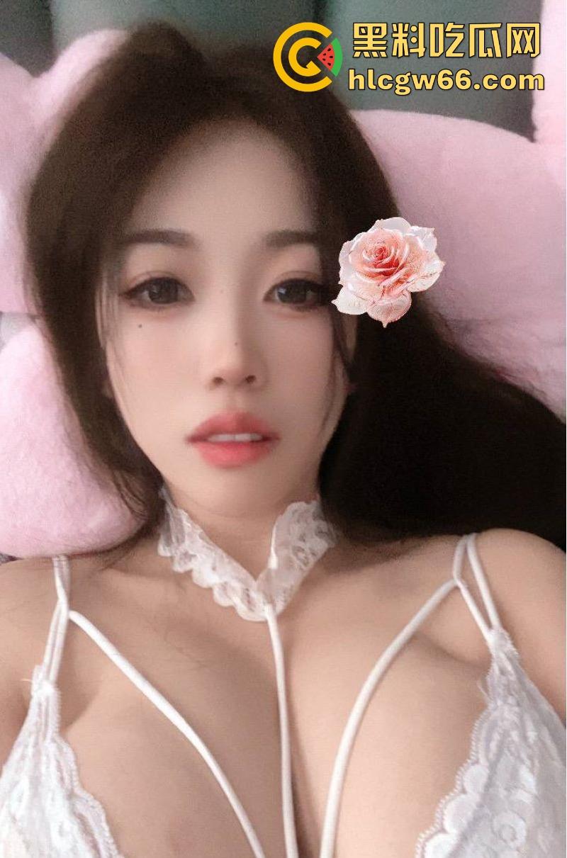 抖音巨乳御姐【感觉】私拍视频泄密 大奶深沟尽显风情万种 情趣装诱惑让你眼花缭乱！  第3张