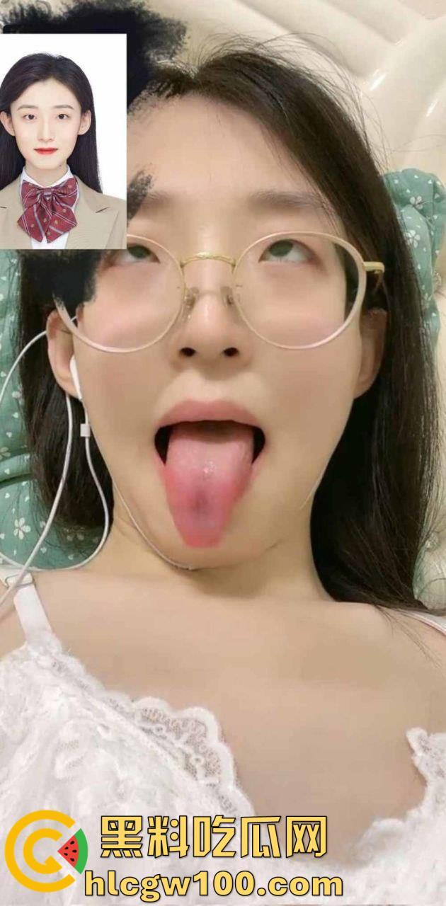 河南洛阳师范学院邓瑾萱被调教成小母狗 跪地爬行骑乘榨精十分乖巧  第6张