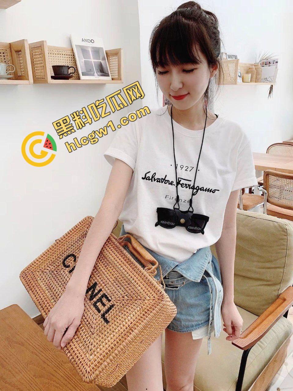 抖音穿搭女博主小网红『Cupper』乖巧玲珑的小炮架 猛男暴力插逼 独家流出！  第3张