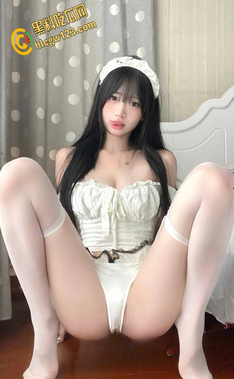 抖音高颜值网红【心系小许】,可甜可咸可御可萝堪称完美,高价定制自慰扣穴! 第3张 抖音高颜值网红【心系小许】,可甜可咸可御可萝堪称完美,高价定制自慰扣穴! 第3张