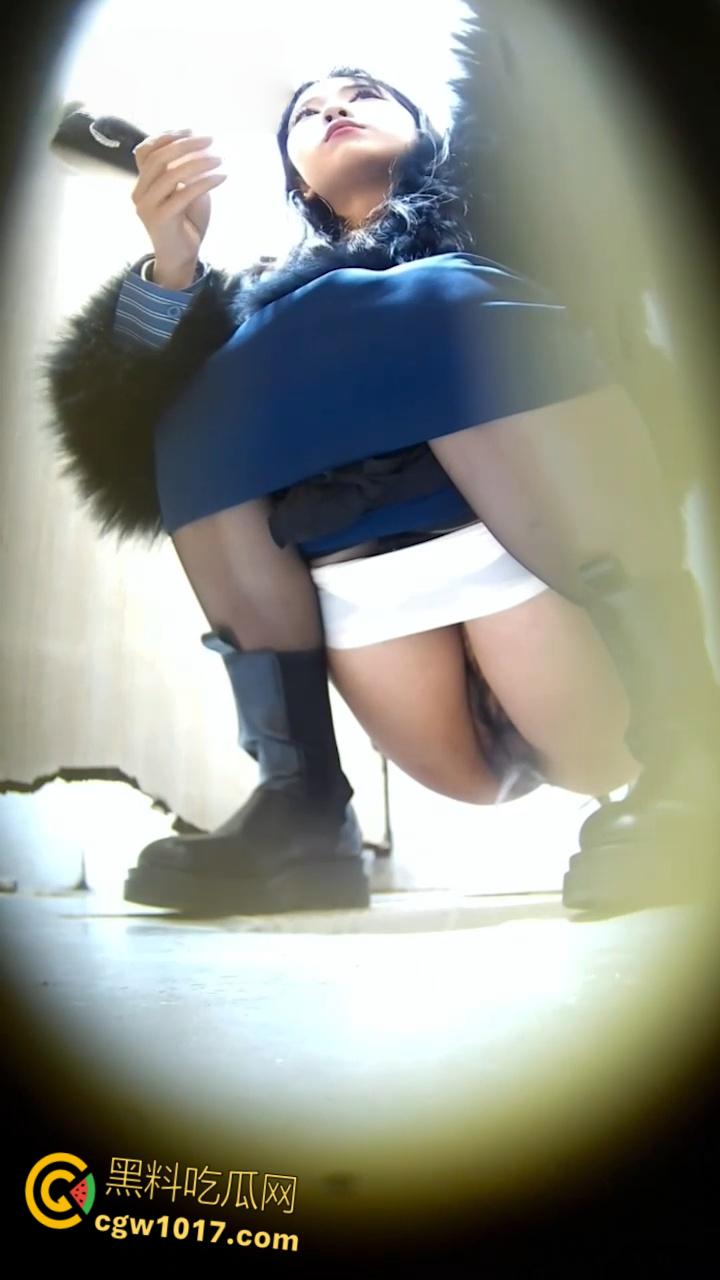 厕拍大神潜入女厕偷拍,高颜值小姐姐一线天白虎嫩穴自拍臭美,撅臀浪叫宝贝来操我,勾引炮友反差十足! 第7张 厕拍大神潜入女厕偷拍,高颜值小姐姐一线天白虎嫩穴自拍臭美,撅臀浪叫宝贝来操我,勾引炮友反差十足! 第7张