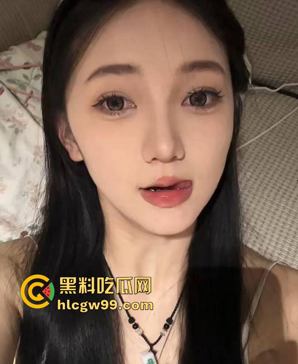 华南师范学院高冷校花【杨珍珍】不雅视频流出,别看骚货长相清纯甜美,在床上可是一把好手,极品尤物一个! 第3张 华南师范学院高冷校花【杨珍珍】不雅视频流出,别看骚货长相清纯甜美,在床上可是一把好手,极品尤物一个! 第3张