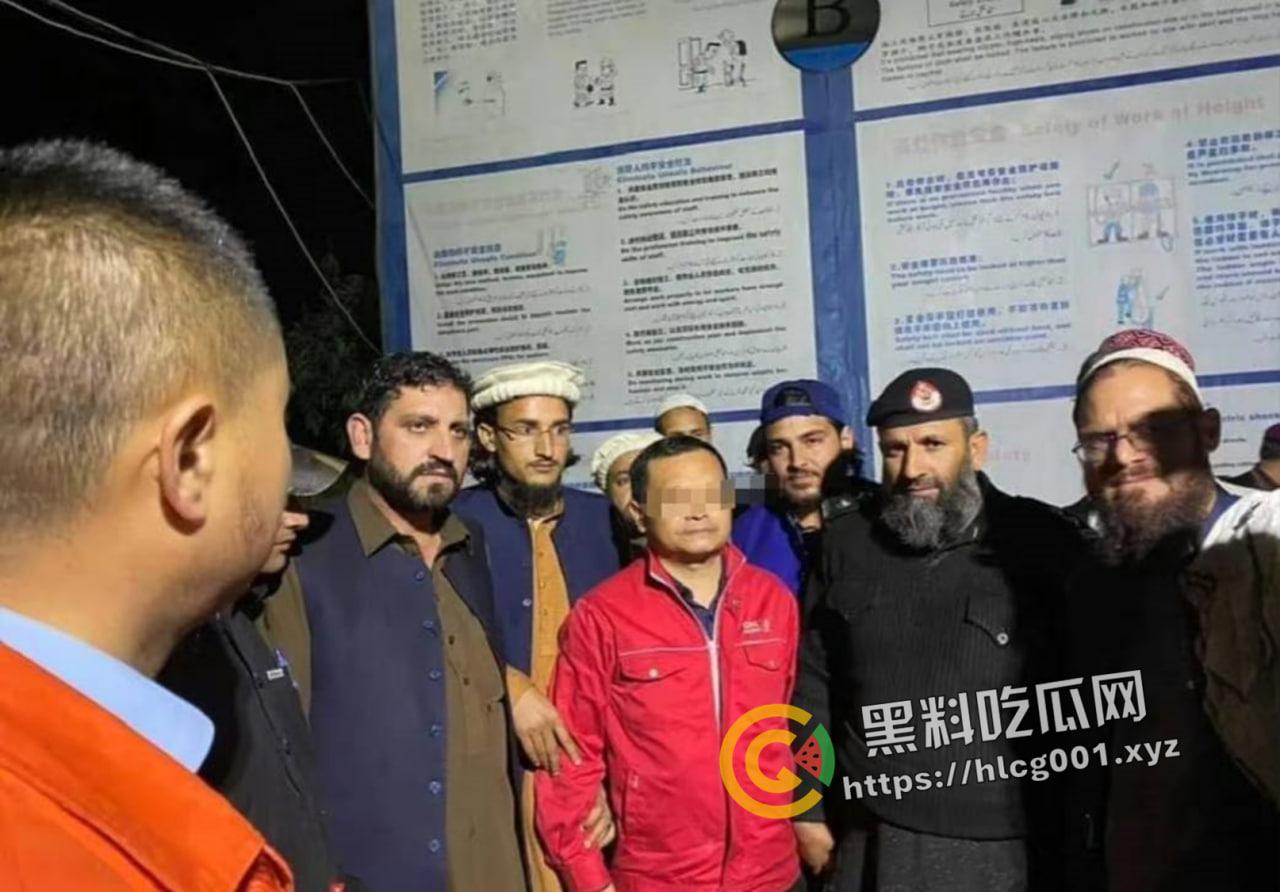 中巴友好?巴基斯坦自杀炸弹造成五名中国工程师死亡 现场画面曝光 第7张 中巴友好?巴基斯坦自杀炸弹造成五名中国工程师死亡 现场画面曝光 第7张