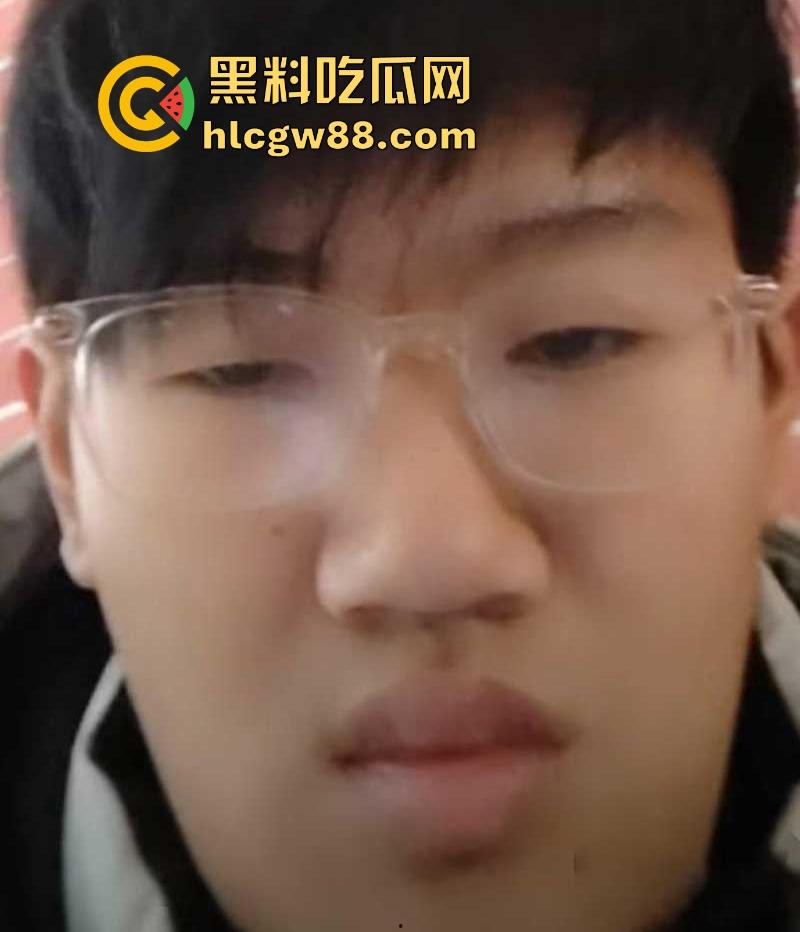 石家庄科技信息职业学院渣男【王浩斌】露脸直播曝情史 放出女友自慰视频 装富二代骗财骗色  第9张