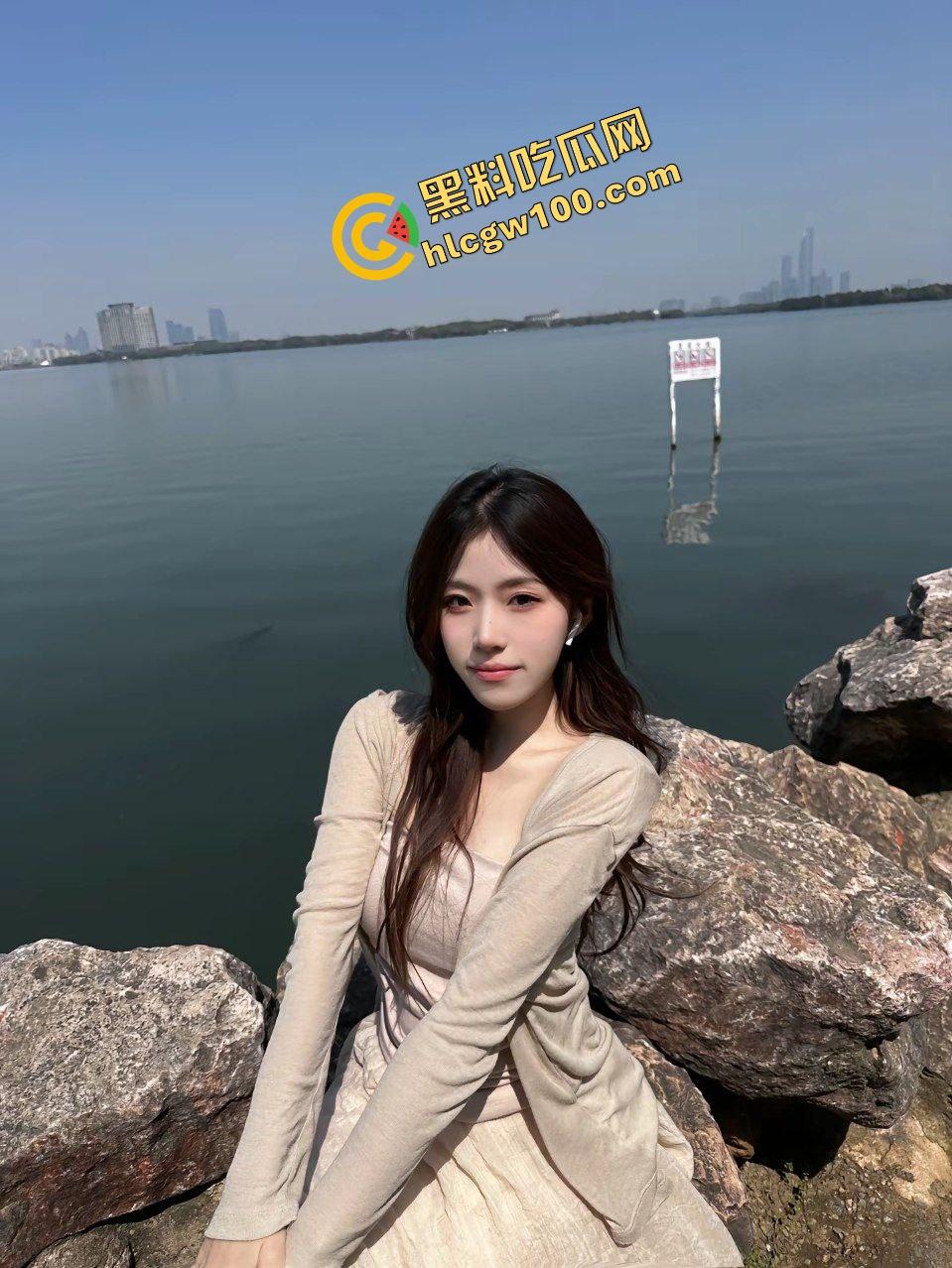 奥迪大哥社交软件上网聊大学妹【许佳】车上湿了换内裤 ，约炮而出酒店爆操嫩逼翘臀！独家原创曝光流出！  第6张